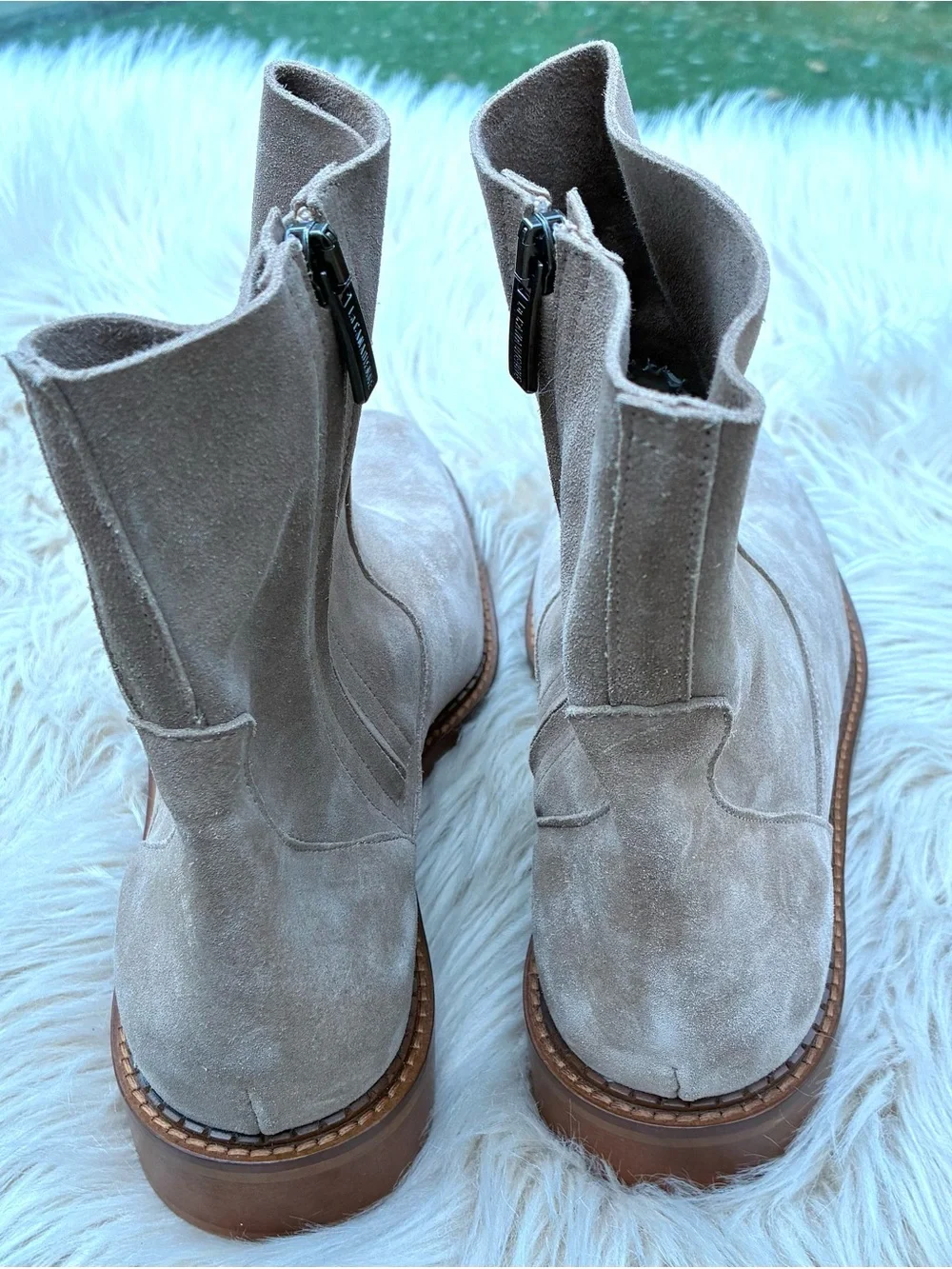 La Canadienne NWOT Silvie Boots Sz 10